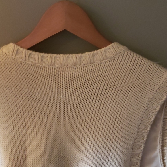 Fur vest - Picture 3 of 4